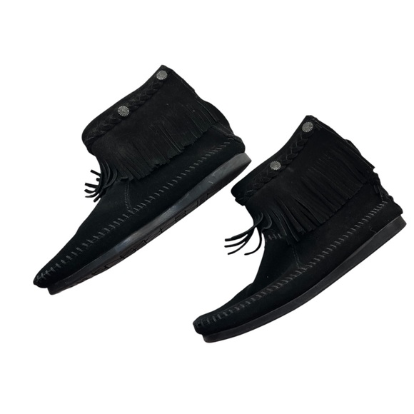 Minnetonka Black Fringe,Suede,Short Ankle Boots,Studded,soft sole boots,7 1/2 - Picture 9 of 9